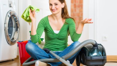 Всеки трети българин чисти през уикенда