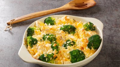 Диван с пилешко и броколи