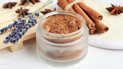 Пилинг с канела за красиви ръце