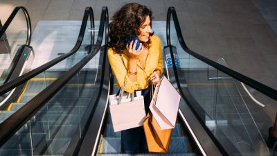 Когато щастието се измерва в покупки – пазаруването като бягство от реалността