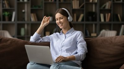 10 начина да блеснете на онлайн интервю за работа