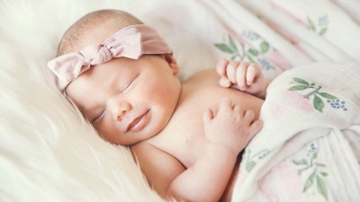 Кои са най-нежните френски имена за момиче и какво е тяхното значение