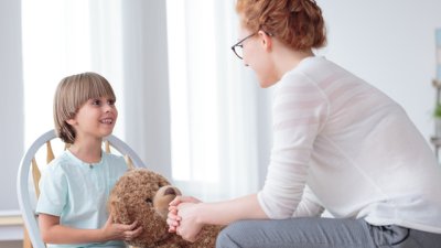 За какво е важно да говорите с децата преди да навършат 10?