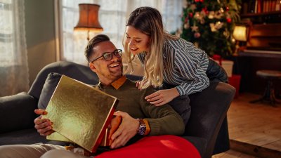 10 страхотни идеи за коледен подарък за мъж