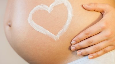 Натурални методи за справяне със стриите през бременността