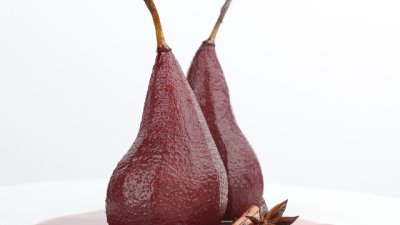 Круши в червено вино