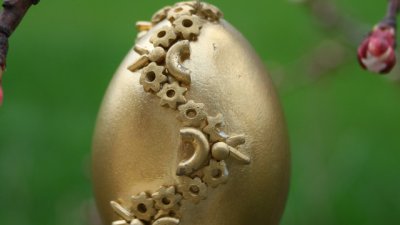 Как да си направим златно яйце за украса?