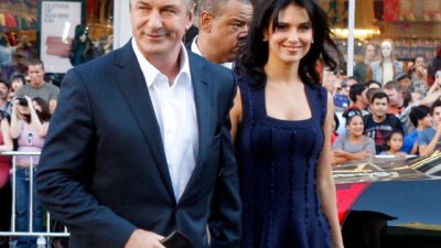 Алек Болдуин ще става татко на 54 години