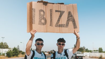 Как се пътува до Ибиса и Монако за 0 евро?