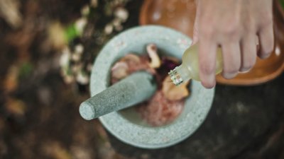 6 ползи от употребата на масло от камфор