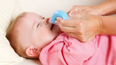 Как да почистим бебешкото носле? 