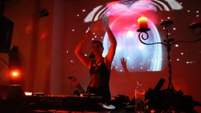 Фестивалът „Неонавтика“ навлиза в кулминацията си с програма до края на юни