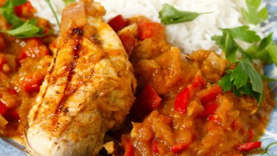 Пилешки гърди с вкусен сос