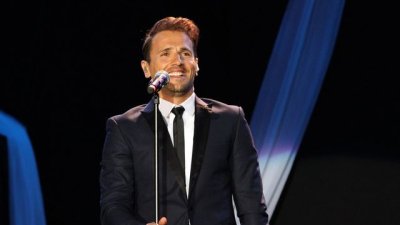 Никос Вертис с невероятен концерт