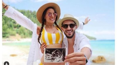 Наум Шопов-младши и годеницата му Теа очакват първо бебе