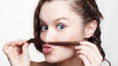 Натурално премахване на досадните „мустаци“