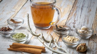 10 билки и други полезни растения за здрава и красива коса