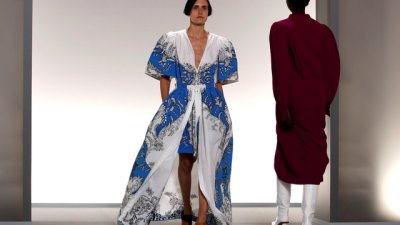 Цветя и деним в колекцията на Givenchy за пролет/лято 2020