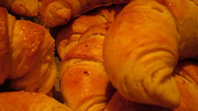 Кифлички с  орехи и мармалад