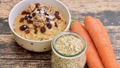 Овесена каша с вкус на морковена торта