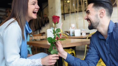 Три червени флага на трите първи срещи