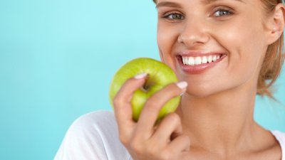 7 храни, които заздравяват венците и зъбите