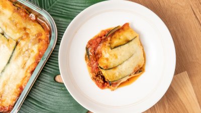 Тиквички  на фурна със сирена и чери домати