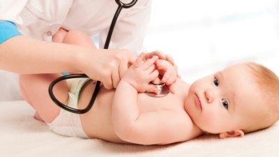 Симптоми на менингит при бебета и малки деца