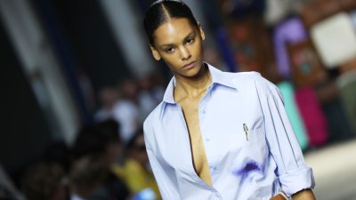 Moschino представи круизната си колекция за пролет/лято 2025 година
