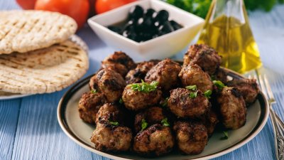 Кюфтенца по гръцки keftedakia 