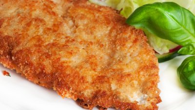 Пилешки гърди с хрупкава коричка от чедър 