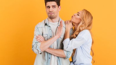5 ранни признака, че партньорът ви е прилепчив 