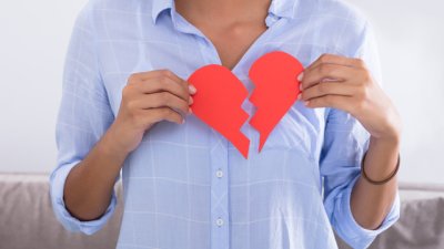 Какво се случва в тялото ни, когато някой разбие сърцето ни