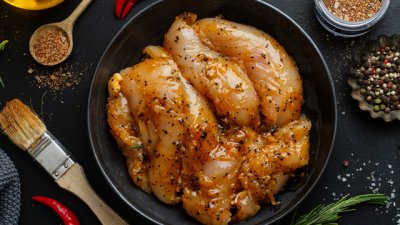 10 храни, които не трябва да претопляте в микровълнова (галерия)