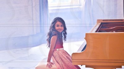 Крисия представя България на „Детска Евровизия“