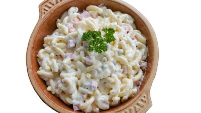 Салата с макарони и риба тон