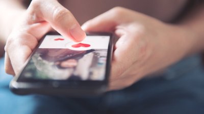 Как да запазите връзката си от разстояние заради карантината 