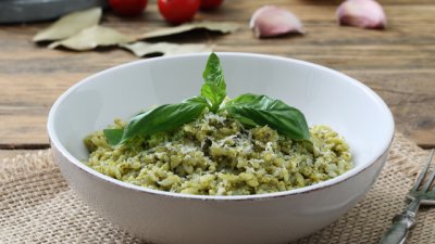 Ризото с див чесън и бульон 