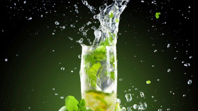 Как да направите водата ваша любима напитка?