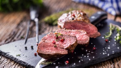 Какво се случва, ако ядете червено месо всеки ден?
