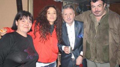 Маги Желязкова, Денди и Иван Ласкин се борят за ромската любов