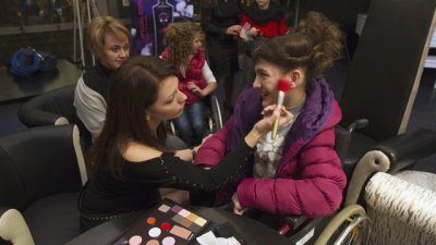 Тенденции 2013 в гримовете – без парабени, с лифтинг ефект и UV филтри