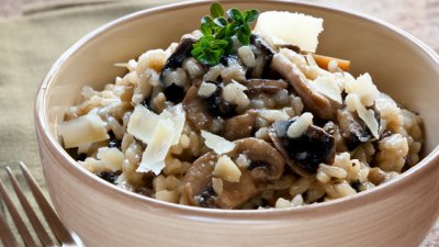 Ризото с патладжани, гъби и сметана 