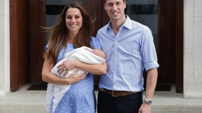 Ексклузивни снимки на кралското бебе