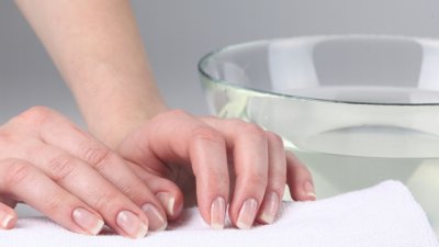 Почистете дома с... лакочистител!