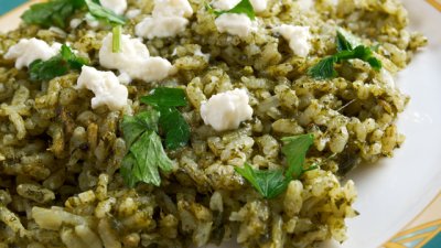 Спанакоризо – гръцки ориз със спанак