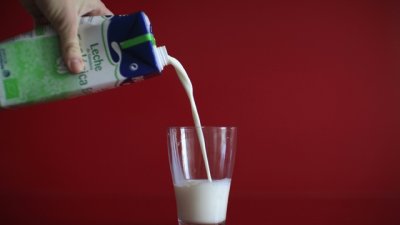 Обезмасленото мляко е причина за детското наднормено тегло