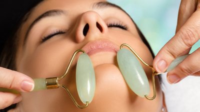 Ползите от масажа на лице с ролер