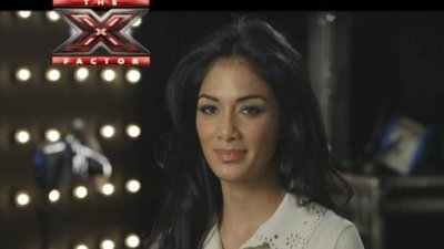 Пинк, Алиша Кийс и Никол Шерцингер поздравяват финалистите в X Factor