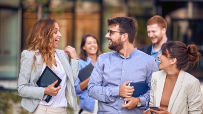 5 признака, че хората ви харесват и са привлечени от вас